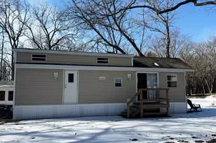 506 Sunset Cir, Edgerton, WI 53534 - Photo 18