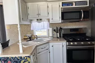 506 Sunset Cir, Edgerton, WI 53534 - Photo 6