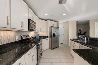 333 W Mifflin Street #5180, Madison, WI 53703 - Photo 12