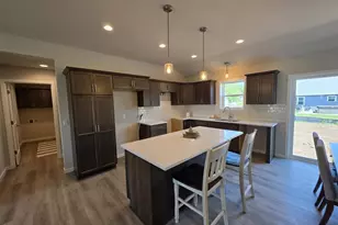 436 Sandmar Dr, Ripon, WI 54971 - Photo 4