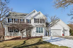 602 Woodhaven Ct, Cambridge, WI 53523 - Photo 2