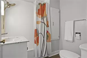 718 W Olin Ave, Madison, WI 53715 - Photo 14