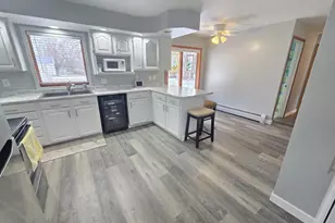 76 S Willow Ct, Markesan, WI 53946 - Photo 4