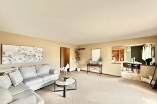 3438 Spruce St, Janesville, WI 53546 - Photo 4