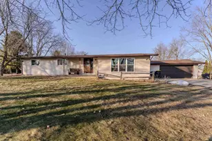 1615 Lakeview Dr, Tomah, WI 54660 - Photo 2