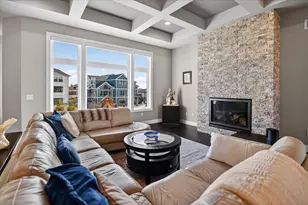 2012 Paris Ln, Cottage Grove, WI 53527 - Photo 18