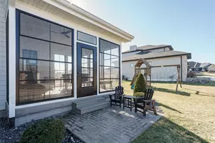 4872 Augusta Dr, Middleton, WI 53597 - Photo 4