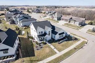 4872 Augusta Dr, Middleton, WI 53597 - Photo 10