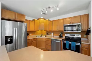 834 Jenna Ct, Verona, WI 53593 - Photo 8