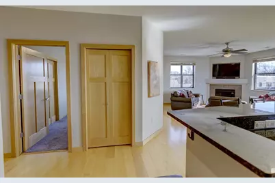 808 Williamson Street #402, Madison, WI 53703 - Photo 8