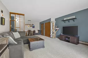 1015 N Sunnyvale Ln, Madison, WI 53713 - Photo 4