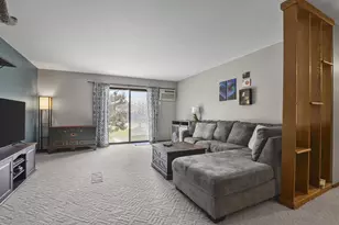 1015 N Sunnyvale Ln, Madison, WI 53713 - Photo 2