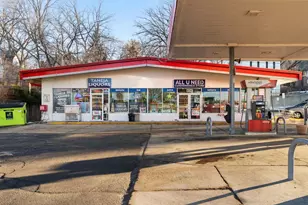 404 N Parker Dr, Janesville, WI 53545 - Photo 1