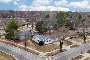 4801 S Hill Dr, Madison, WI 53705 - Photo 4