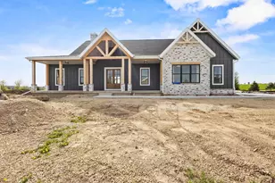 6811 Angelica Trl, Sun Prairie, WI 53590 - Photo 10