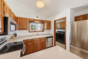 820 Anna Ct, Waterloo, WI 53594 - Photo 10