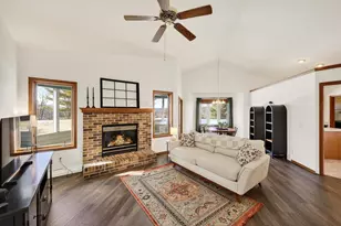 820 Anna Ct, Waterloo, WI 53594 - Photo 2