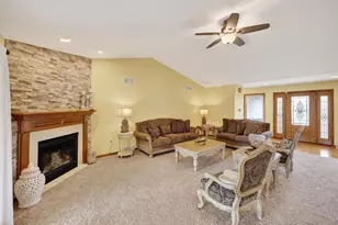 3253 Conservancy Estates Ln, Sun Prairie, WI 53590 - Photo 2