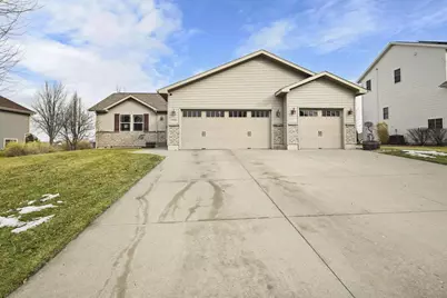 1426 Chadsworth Drive, Sun Prairie, WI 53590 - Photo 2