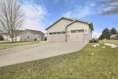 1426 Chadsworth Drive, Sun Prairie, WI 53590 - Photo 4