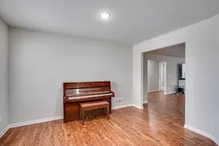 3221 Emerald Dr, Janesville, WI 53546 - Photo 4