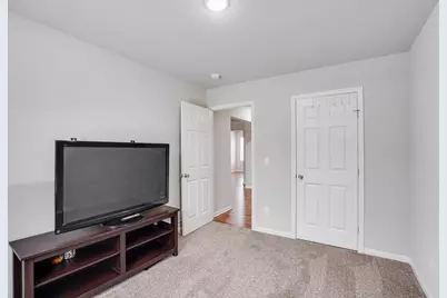 3221 Emerald Drive, Janesville, WI 53546 - Photo 10