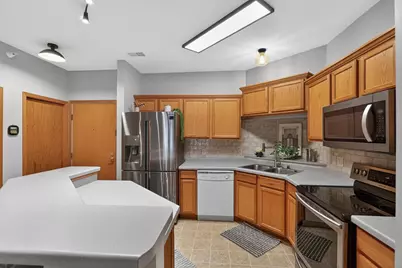 410 New Age Circle #214, Verona, WI 53593 - Photo 8