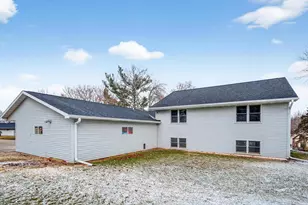 304 Holland Ln, Hollandale, WI 53544 - Photo 4