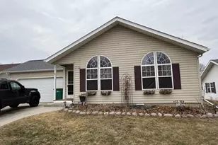 N115W21106 Brookside Cir, Germantown, WI 53022 - Photo 2