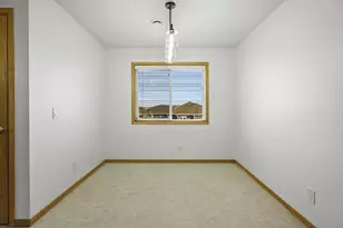 190 Valley Dr, Lodi, WI 53555 - Photo 8