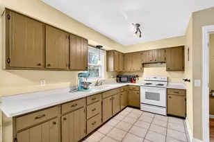 1529 Ivory Dr, Sun Prairie, WI 53590 - Photo 10