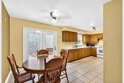 1529 Ivory Drive, Sun Prairie, WI 53590 - Photo 6