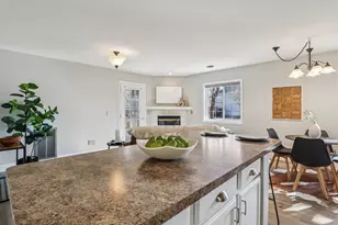 123 Waverly Dr, Cambridge, WI 53523 - Photo 12