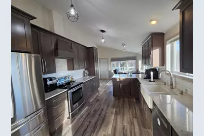 W12811 Kassner Road, Wisconsin Dells, WI 53965 - Photo 8