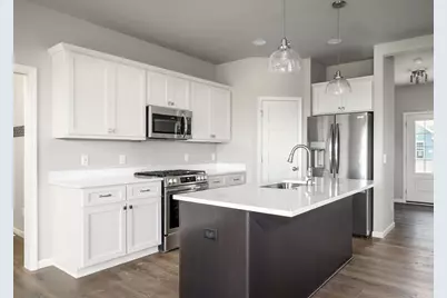2019 Leopold Way, Sun Prairie, WI 53590 - Photo 6