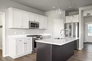 2019 Leopold Way, Sun Prairie, WI 53590 - Photo 6