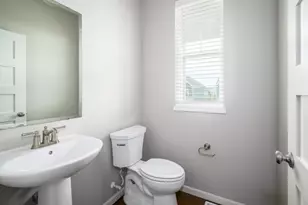 2019 Leopold Way, Sun Prairie, WI 53590 - Photo 4