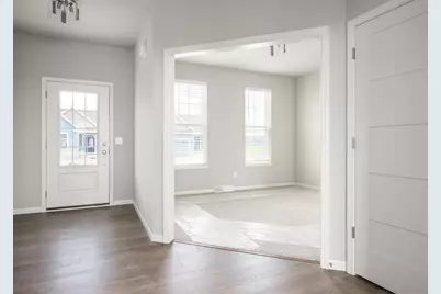 2019 Leopold Way, Sun Prairie, WI 53590 - Photo 2
