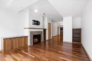 309 W Washington Ave, Madison, WI 53703 - Photo 4