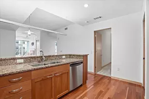 309 W Washington Ave, Madison, WI 53703 - Photo 12