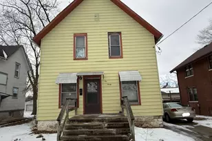 1052 8th St, Beloit, WI 53511 - Photo 6