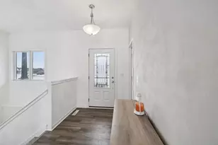 6 N Windmill Ridge Rd, Janesville, WI 53536 - Photo 8