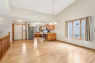 14 Village Homes Dr, Waunakee, WI 53597 - Photo 8