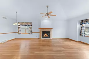 1735 Crawford St, Baraboo, WI 53913 - Photo 4