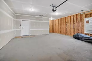 5617 Glorious Dr, Madison, WI 53718 - Photo 16