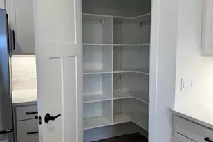 5617 Glorious Dr, Madison, WI 53718 - Photo 8