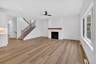 5613 Glorious Dr, Madison, WI 53718 - Photo 10