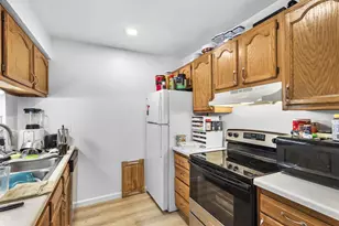 4801 Kim Ln, Madison, WI 53704 - Photo 6