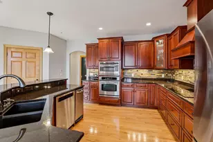 1252 Dartmouth Dr, Waunakee, WI 53597 - Photo 12