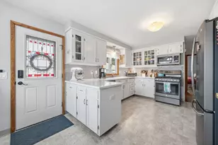 926 Hillcrest Dr, Fort Atkinson, WI 53538 - Photo 10